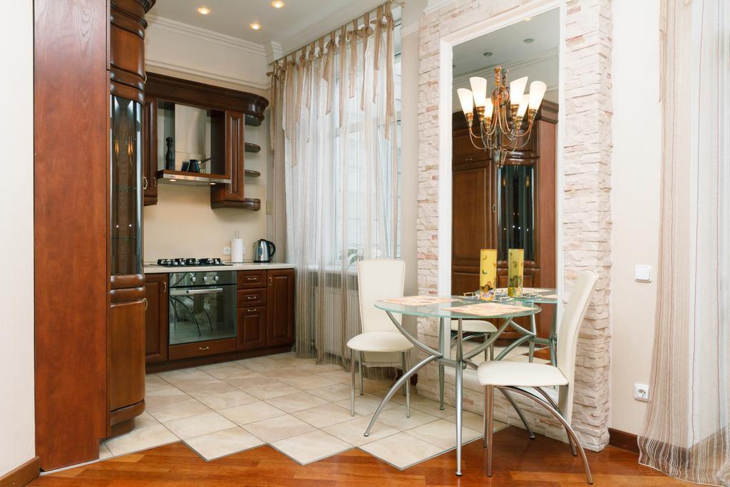 Alma Apartments Kiev Exteriör bild